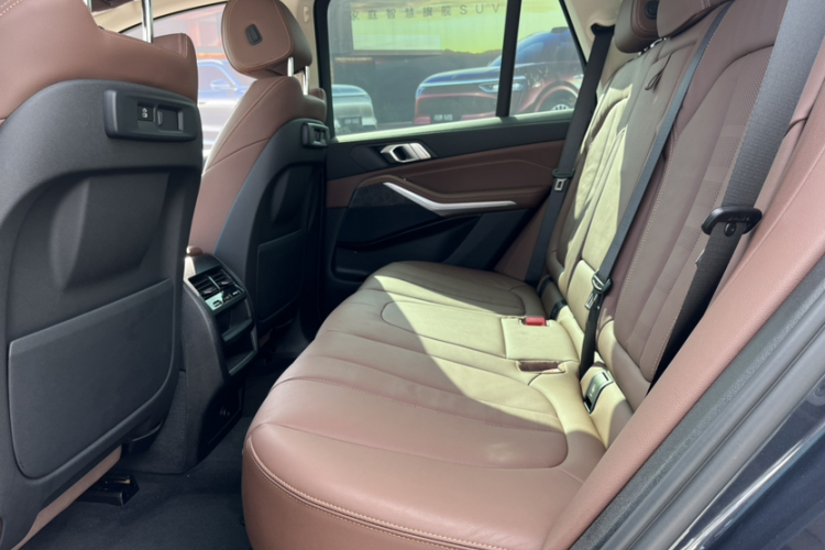 宝马X5(进口) 2022款 xDrive30i M运动套装中控内饰7005