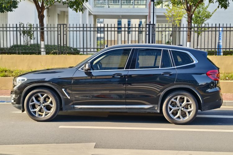 宝马X3 2021款 xDrive28i 豪华套装车身外观6006