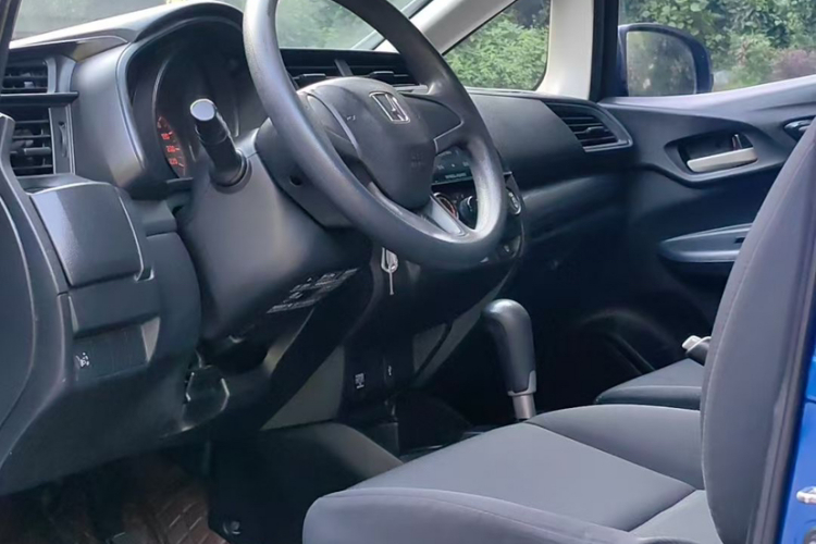 本田 飞度 2016款 1.5L LX CVT舒适型中控内饰7002