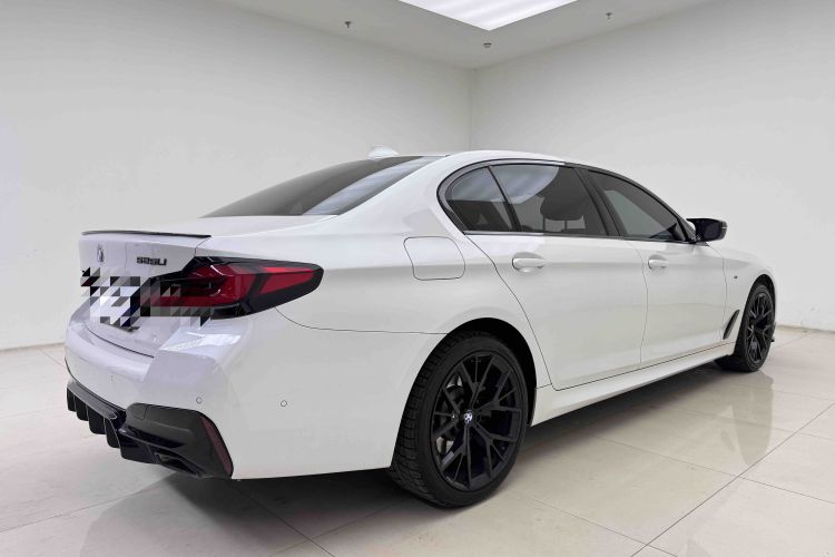 宝马5系 2022款 改款二 525Li M运动套装车身外观6003