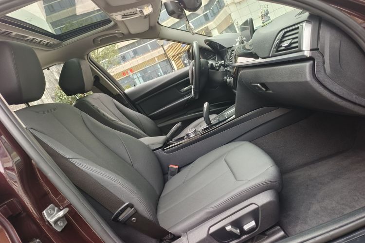 宝马3系 2017款 320Li 时尚型中控内饰7005