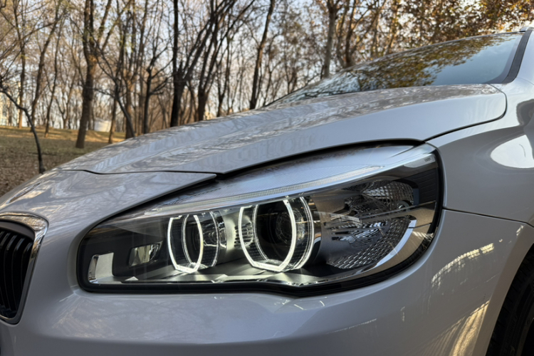 宝马2系旅行车 2016款 218i 运动设计套装车身外观6001