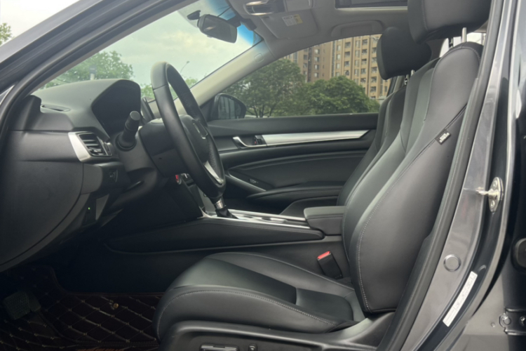 本田 雅阁 2022款 260TURBO 豪华版中控内饰7003