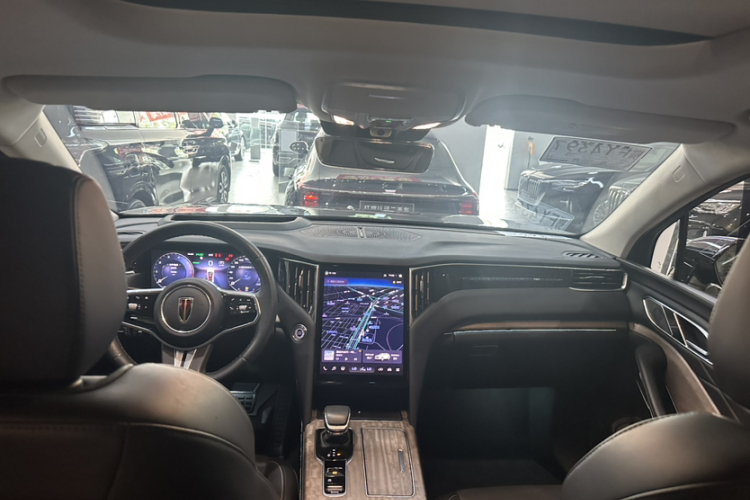 红旗HS7 2023款 2.0T 自动四驱旗畅版 六座中控内饰7001