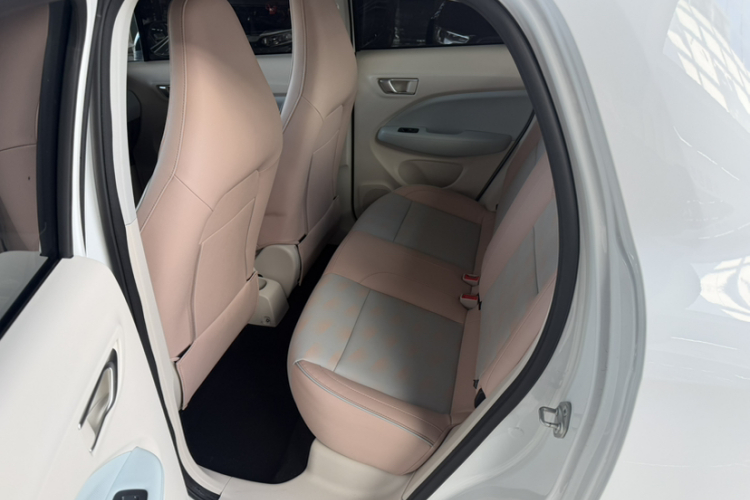 零跑汽车 零跑T03 2024款 403舒享版中控内饰7011