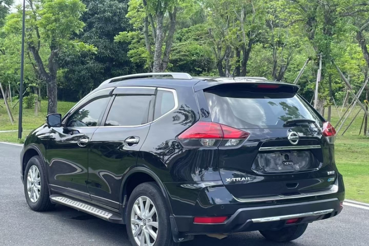 日产 奇骏 2017款 2.0L CVT舒适版 2WD车身外观6009