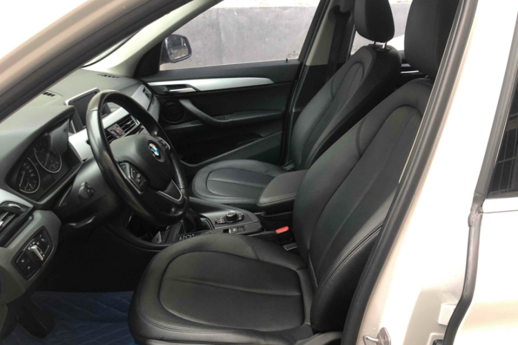 宝马X1 2018款 sDrive20Li 领先型局部细节19