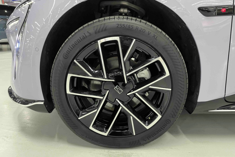 阿维塔06 2025款 Max纯电版车身外观6004