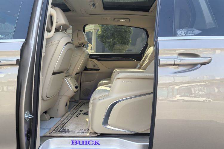 别克GL8 2023款 ES陆尊 豪华型中控内饰7004