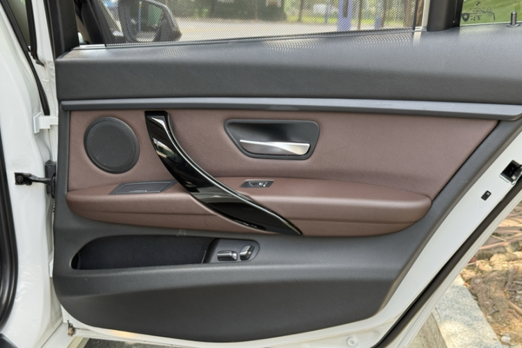 宝马3系 2018款 320Li 时尚型中控内饰7008