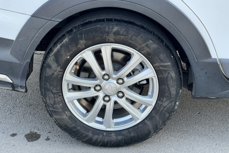 东风风行 风行SX6 2019款 1.6L 手动舒适型 国VI车身外观6006