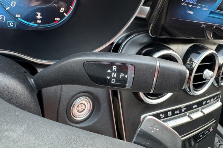 奔驰C级 2021款 C 200 L 时尚型运动版局部细节18