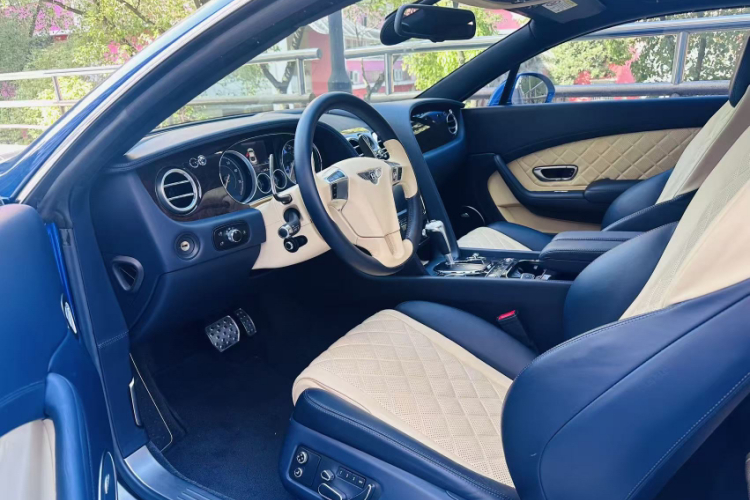 宾利 欧陆 2014款 4.0T GT V8 S 标准版中控内饰7007