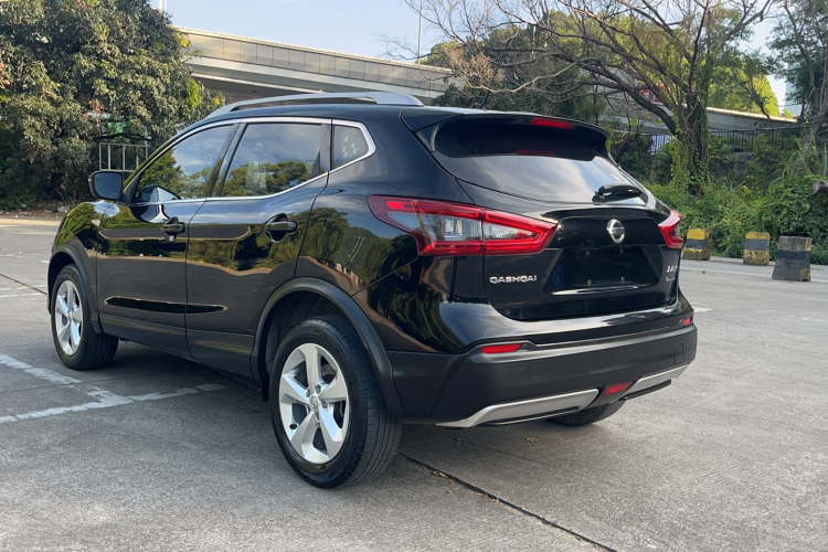 日产 逍客 2019款 2.0L CVT智享版车身外观6006