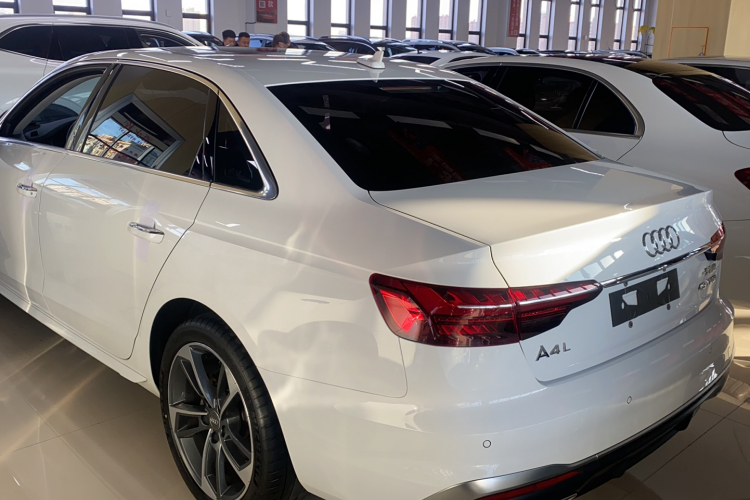 奥迪A4L 2020款 40 TFSI 时尚动感型车身外观6005