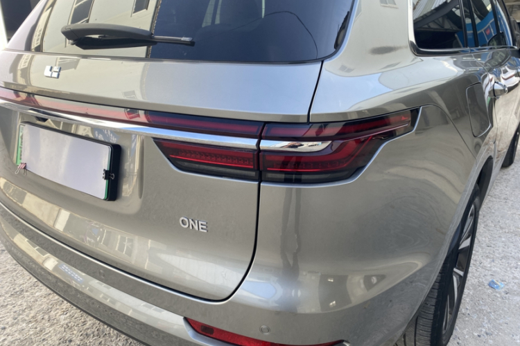 理想汽车 理想ONE 2021款 增程6座版车身外观6005