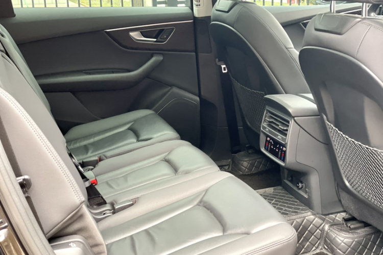 奥迪Q7 2020款 55 TFSI quattro S line运动型中控内饰7004