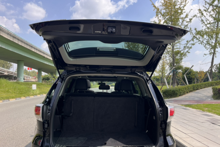 丰田 汉兰达 2017款 2.0T 四驱豪华版 7座中控内饰7004