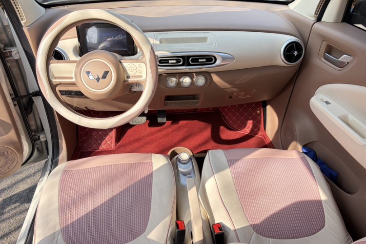 五菱汽车 宏光MINIEV 2025款 四门版 进阶款中控内饰7001