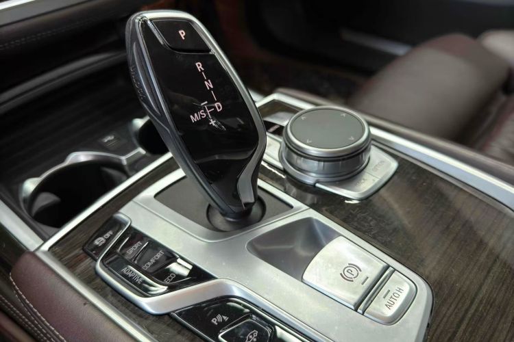 宝马7系 2021款 730Li 豪华套装局部细节18