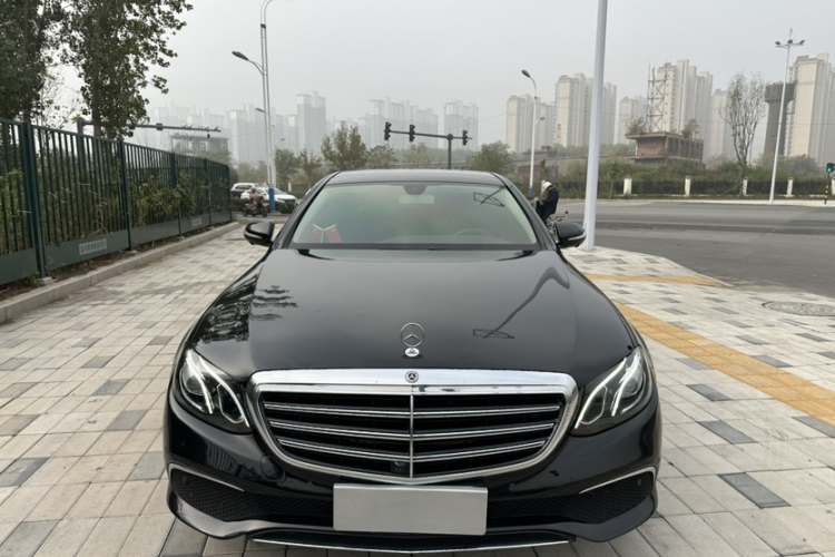奔驰E级 2020款 改款 E 300 L 殊享版车身外观6004