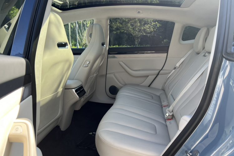 鸿蒙智行 智界R7 2024款 纯电 736km UItra中控内饰7002