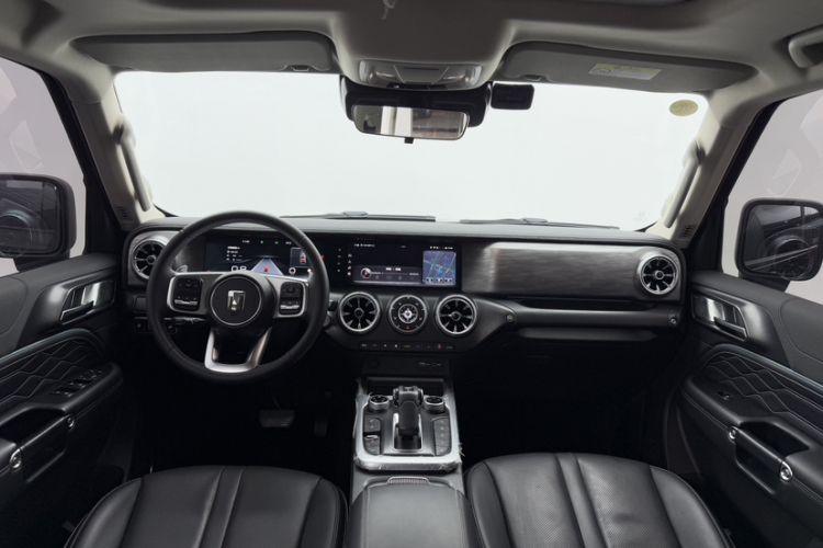坦克300 2021款 越野版 2.0T 征服者中控内饰7004