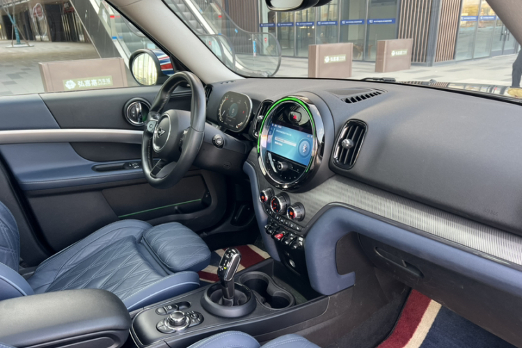 MINI Countryman 2022款 2.0T COOPER S ALL4中控内饰7006