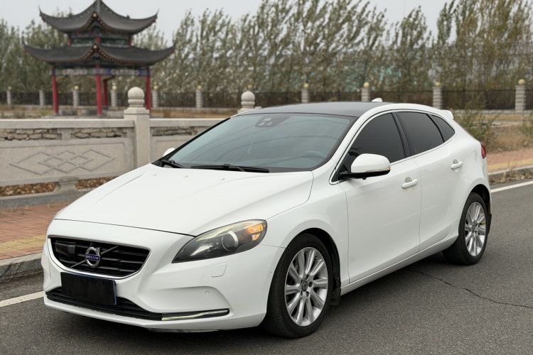 沃尔沃V40 2014款 2.0T 智雅版车身外观1