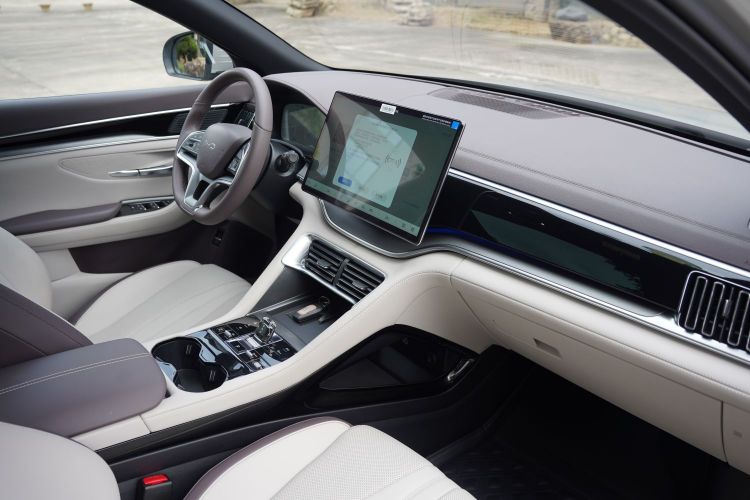 比亚迪 宋PLUS新能源 2025款 EV 605km 旗舰型中控内饰7012