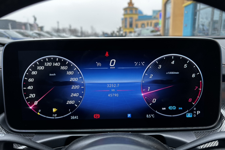 奔驰C级 2022款 改款 C 200 L 运动版中控内饰15