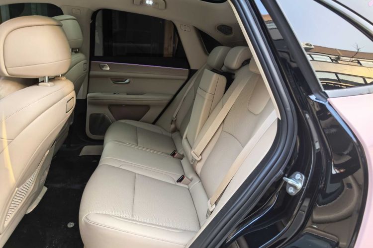 鸿蒙智行 问界M5 2025款 增程 Ultra 后驱版中控内饰7009