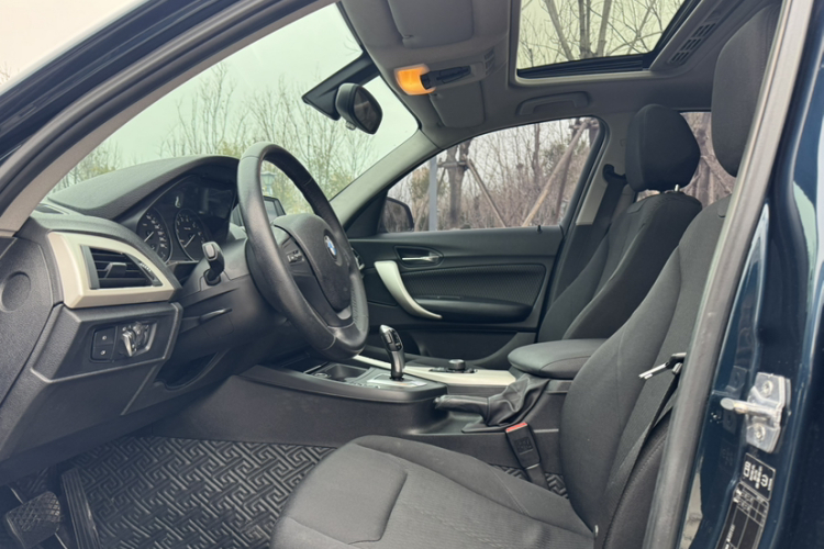 宝马1系(进口) 2013款 改款 116i 领先型中控内饰7004