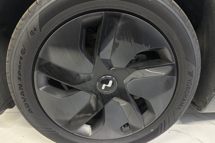 乐道L60 2024款 60kWh 四驱版车身外观6003