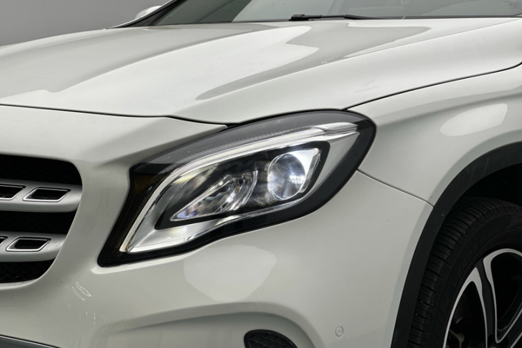 奔驰GLA 2018款 GLA 200 时尚型车身外观6004