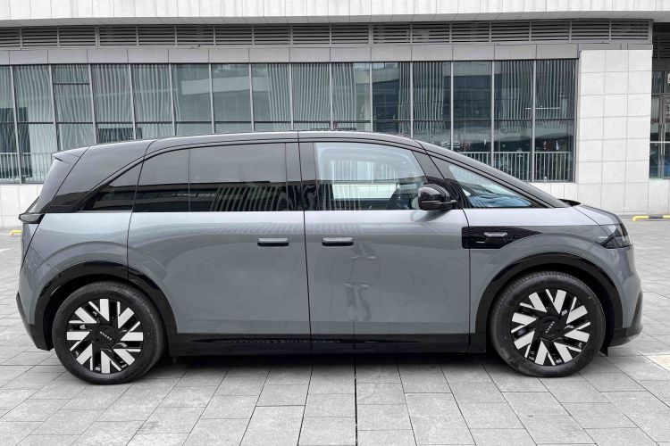 极氪MIX 2025款 长续航智驾版车身外观6010