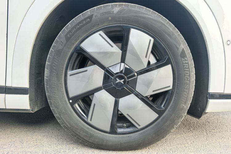 小鹏X9 2024款 702超长续航Pro车身外观6008