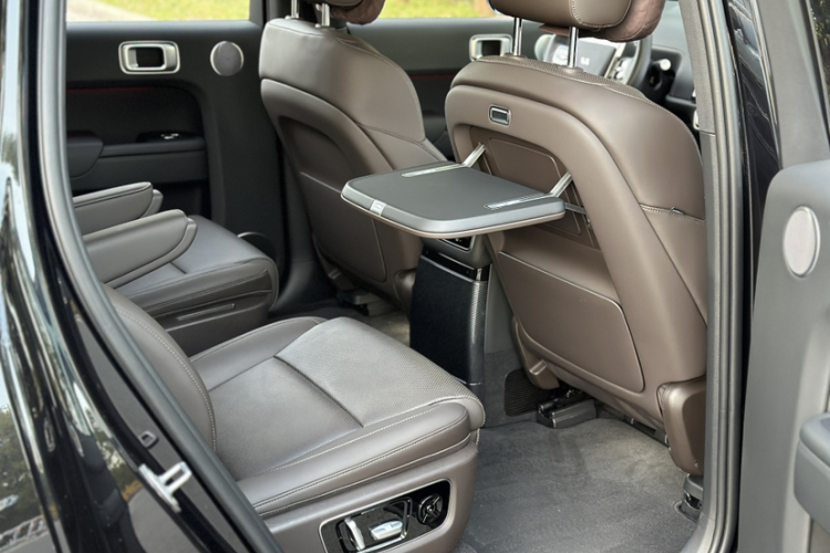 理想汽车 理想L9 2022款 Max中控内饰7003