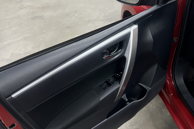 丰田 卡罗拉 2014款 1.6L CVT GL中控内饰7008