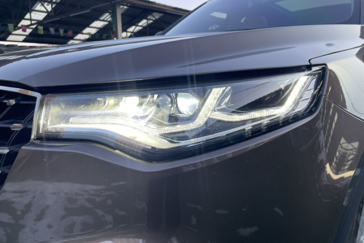 众泰T700 2017款 1.8T 双离合尊享型车身外观6008