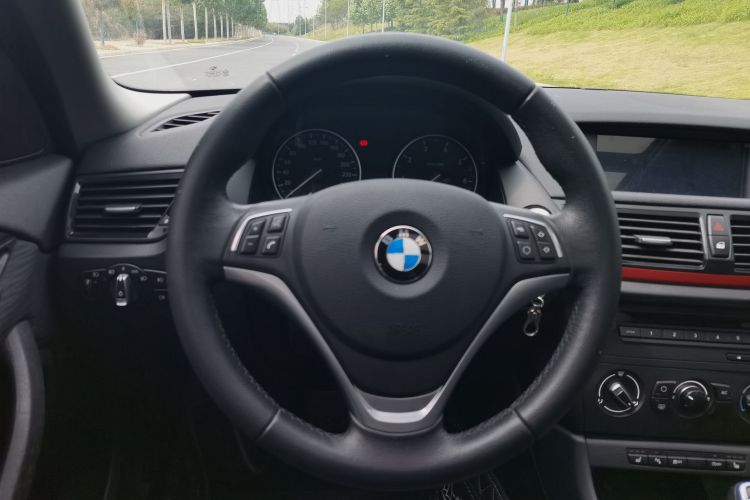 宝马X1 2015款 sDrive18i 时尚晋级版中控内饰7008