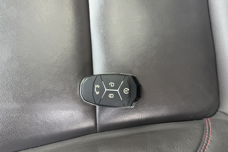 领克02 2019款 高能版 2.0T 自动两驱耀版 国VI中控内饰7001