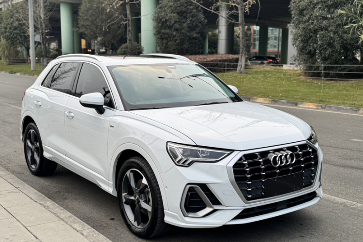 奥迪Q3 2021款 35 TFSI 时尚动感型车身外观6006