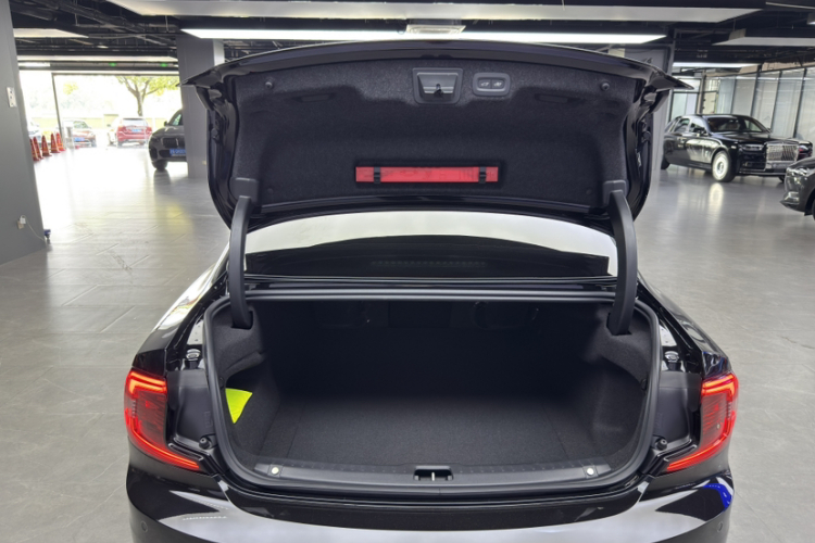 沃尔沃S90 2025款 B5 智雅豪华版局部细节23