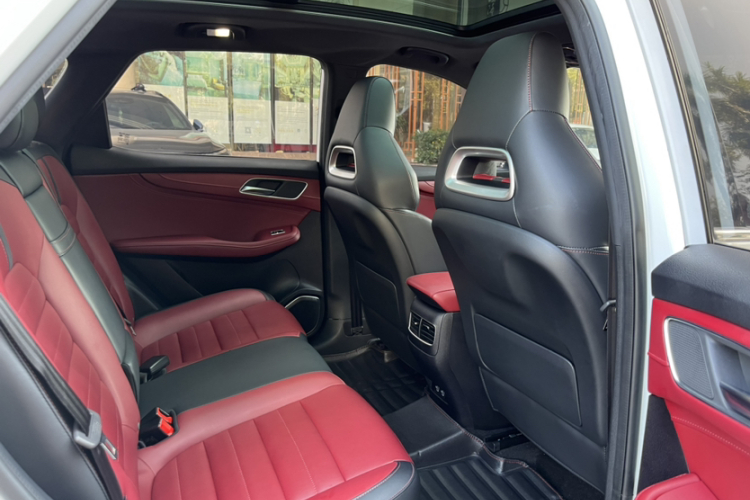 名爵HS 2019款 20T 自动两驱Trophy超跑版 国VI中控内饰7001