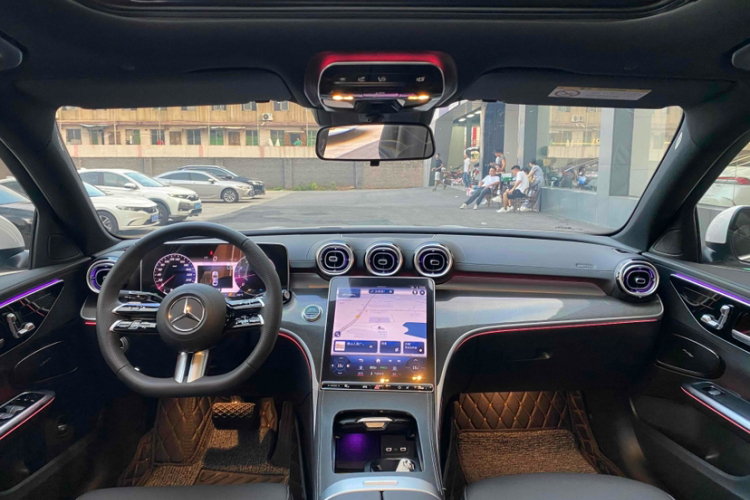 奔驰C级 2024款 改款 C 260 L 运动版局部细节22