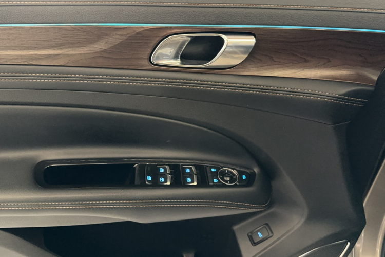 福特 领裕 2021款 EcoBoost 225 尊领型 6座局部细节9005