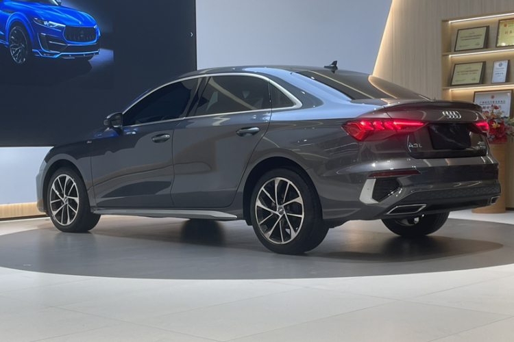 奥迪A3 2021款 A3L Limousine 35 TFSI 进取运动型车身外观6006