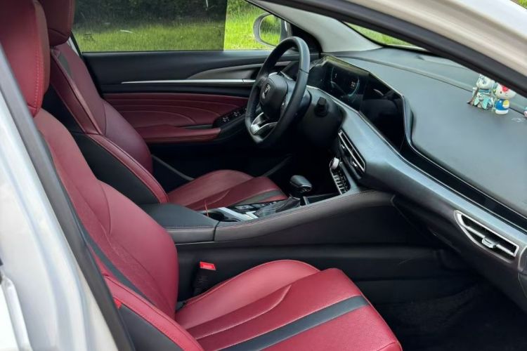 长安 逸动 2021款 PLUS 蓝鲸NE 1.4T GDI DCT尊贵型中控内饰7003