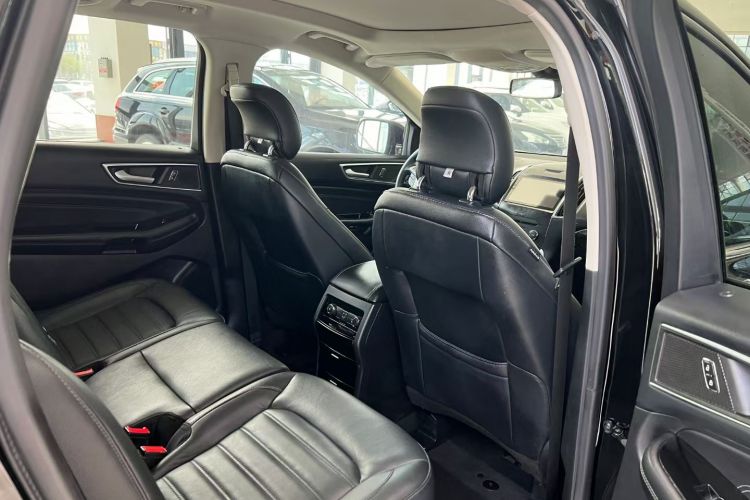 福特 锐界 2018款 EcoBoost 245 两驱豪锐型 7座 国V中控内饰7004